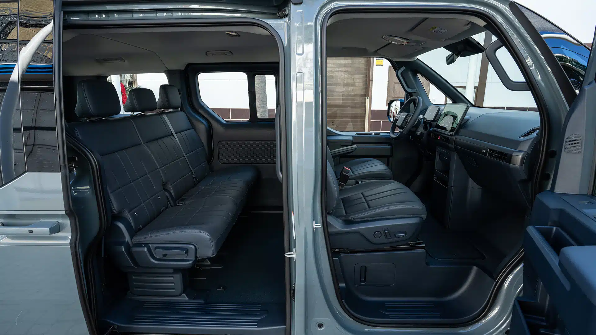 kia-pv5-passenger-lake-house-grey-interior-digital-1920×1080-012